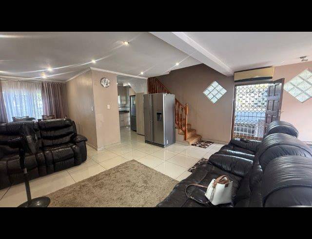 4 BEDROOM HOUSE FOR SALE IN HAVENSIDE